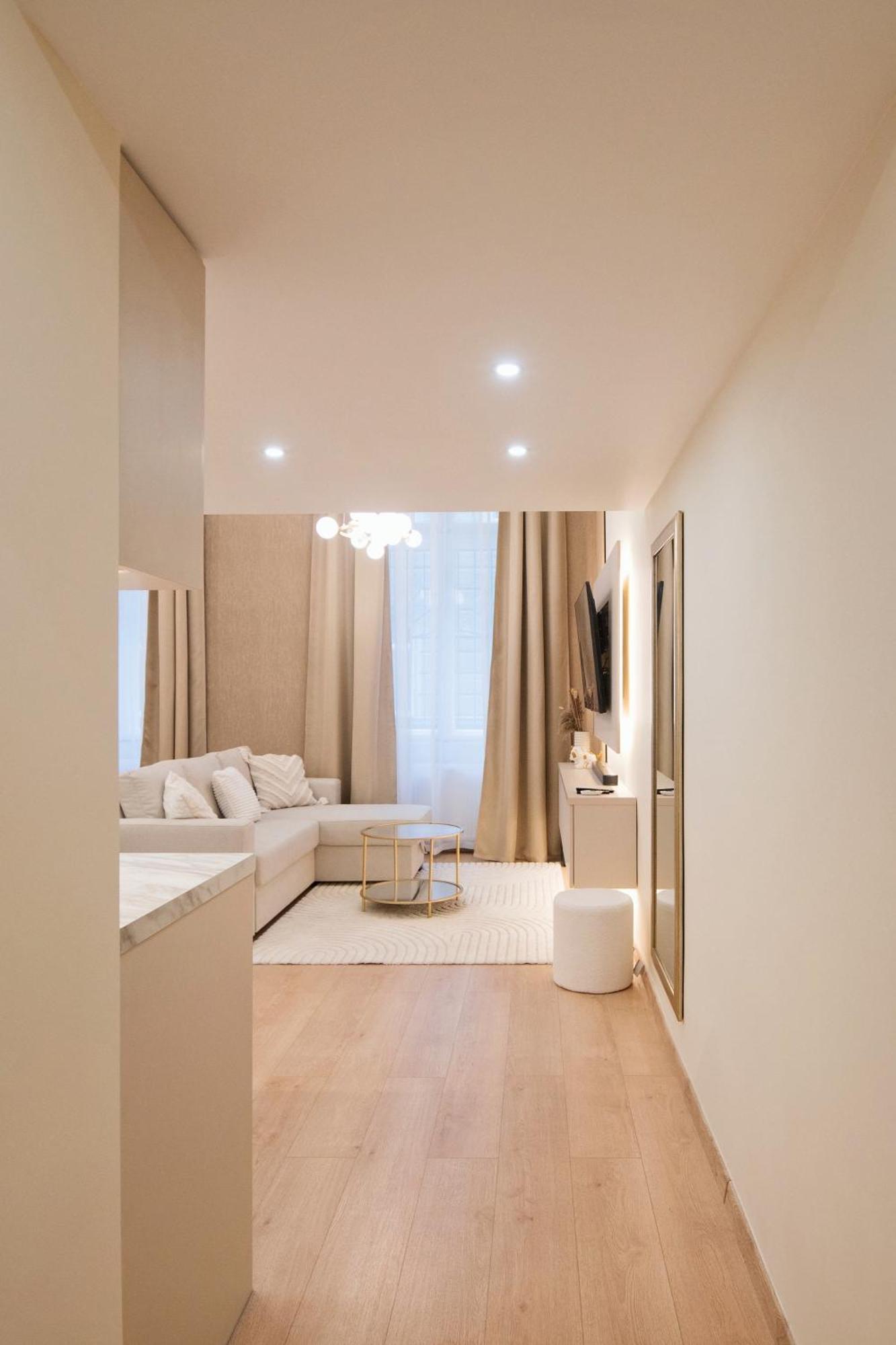 Hubner Apartment Budapest Eksteriør bilde