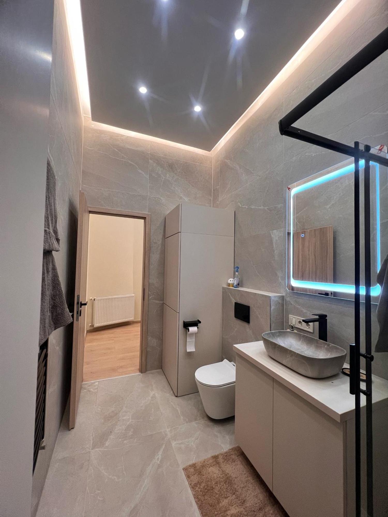 Hubner Apartment Budapest Eksteriør bilde
